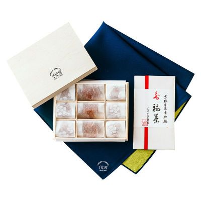 梅干し「ふくふく」 木箱入 風呂敷包 12粒